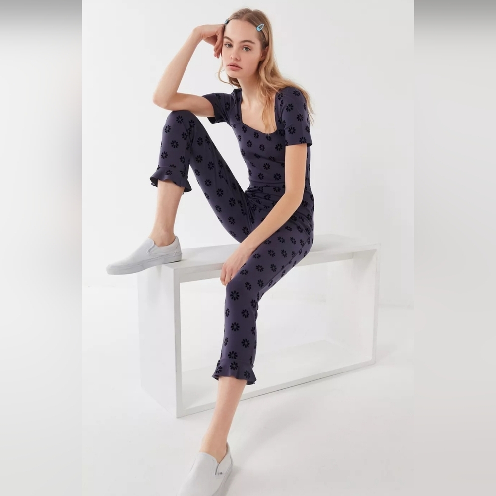 Urban Outfitters Jumpsuit Size Medium